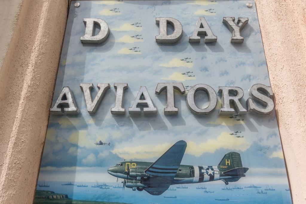 Dday Aviators Hotel Arromanches-les-Bains Exterior photo